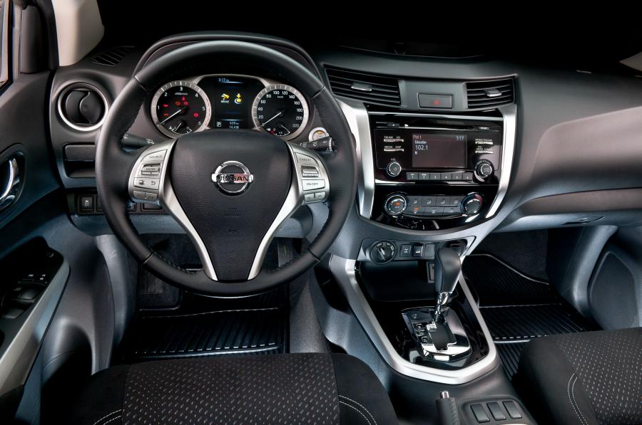 Торпедо Nissan Frontier SE Double Cab (D23) 2017 года  (BR) (фото 22 из 22)